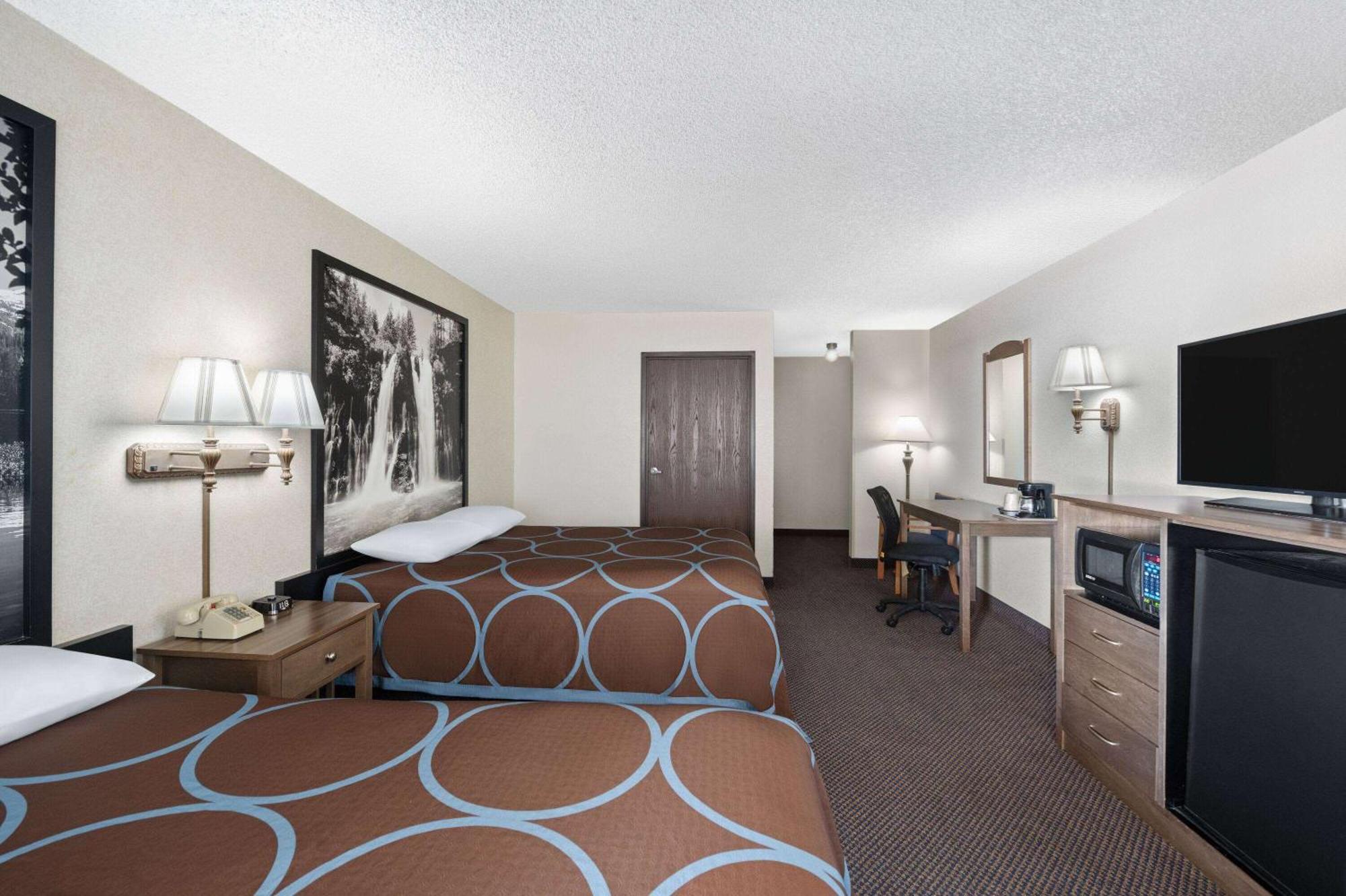 Super 8 By Wyndham סוזאנוויל מראה חיצוני תמונה